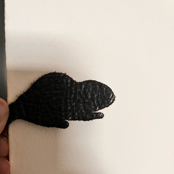 Roots Leather Cross Body Purse - Picture 8 of 11